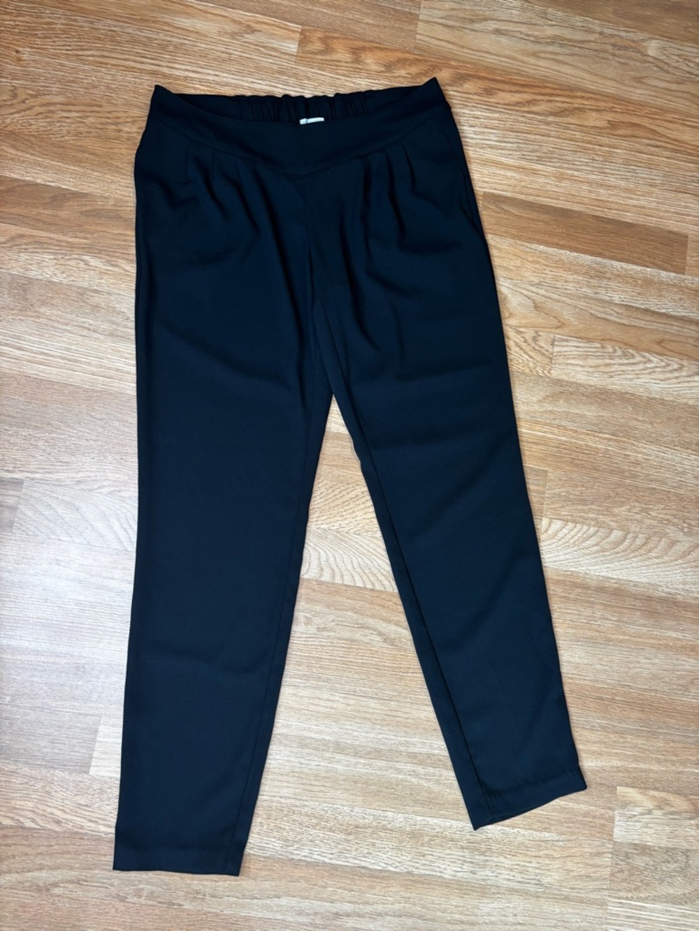 Bisou Bisou Black Elastic-Waist Pleated Tapered Pants Size Medium